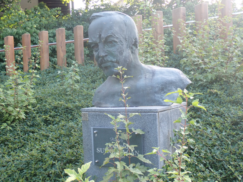 Pisatelj Leopold Suhadolčan